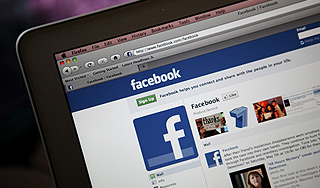 Facebook ввел плату за сообщения "звездам"
