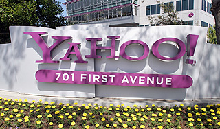 Глава Yahoo! подал в отставку