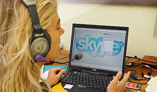 Skype уличили в "прослушке" разговоров