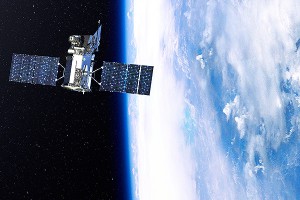 Военный спутник США взорвался в космосе