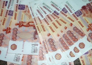 180 тысяч рублей заплатит женщина за попытку подкупа полицейского