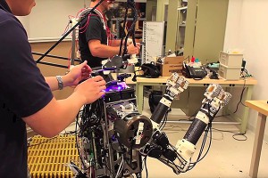Ученые создали робота-аватара (видео)