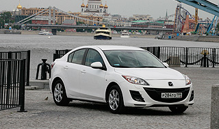 ТЕСТ-ДРАЙВ: Mazda3 знает, чем очаровать женщин