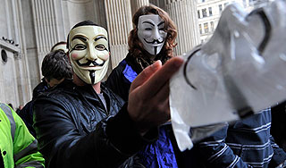 "Анонимусы" объявили войну наркокартелю