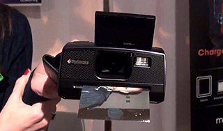 Polaroid представил ностальгическую камеру