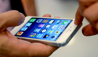 Apple опровергла выпуск дешевого iPhone