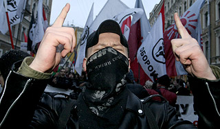 Сектанты готовят "Живые консервы" Сектанты готовят "Живые консервы"