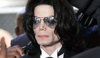 У певца Майкла Джексона рак кожи