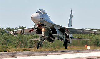 Самолет Су-27 разбился на авиа-шоу в Польше