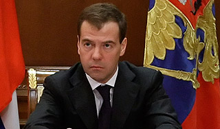 Медведев предостерег от ошибок Бакиева