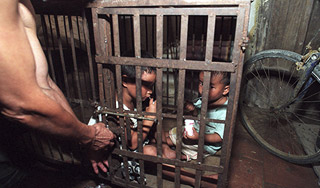 Китай контролирует рождаемость арестами