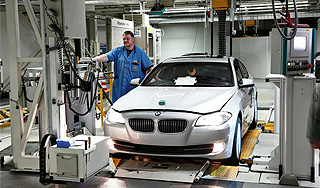 BMW остановил три завода из-за вулкана
