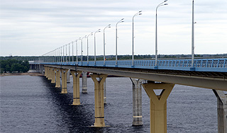 Волгоград укрепит трясущийся мост