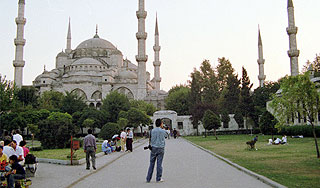 Турция уменьшит опасность для туристов