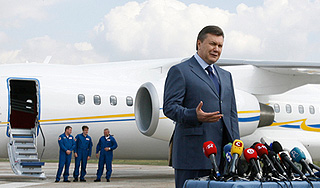 Януковичу привезли новый самолет