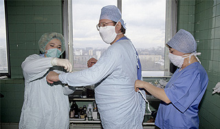 Жара отменила операции в клиниках Москвы