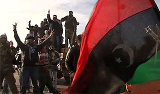 Танкисты Каддафи разгромили повстанцев