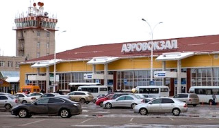 Таксисты заблокировали аэропорт Краснодара