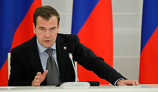 Медведев осудил формальный патриотизм