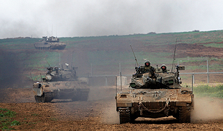 Сирия направила танки к границе с Турцией