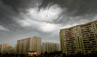 России угрожают ураганы и смерчи