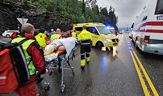 Террористы в Осло добивали раненых детей