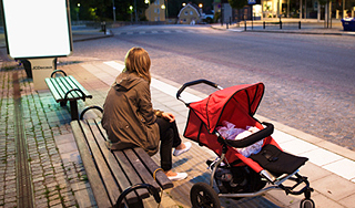 В Уфе у женщины украли коляску с ребенком