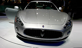 Модель на Maserati избила пешехода