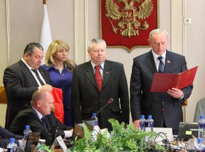 На фото стоя: Сахелашвили, Безверхия, Сарвиро, Ковалев