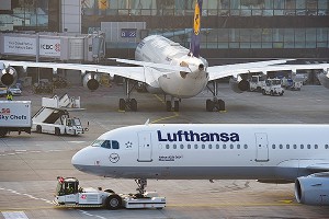 Lufthansa       A320