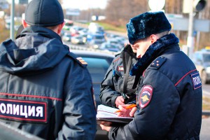 Подросток избил полицейского в Москве