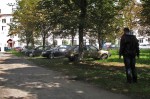 Бездействие полиции: Пролетарский сквер превращается в автомобильную парковку